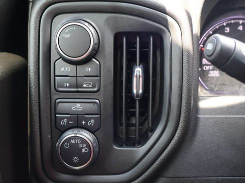 Used 2023 Chevrolet Silverado 1500 Custom AWD/4WD image 28