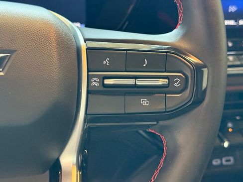 Used 2024 Chevrolet Colorado Z71 w/ Z71 Convenience Package 2 image 28