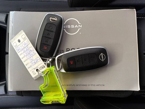 Used 2023 Nissan Rogue SV image 36