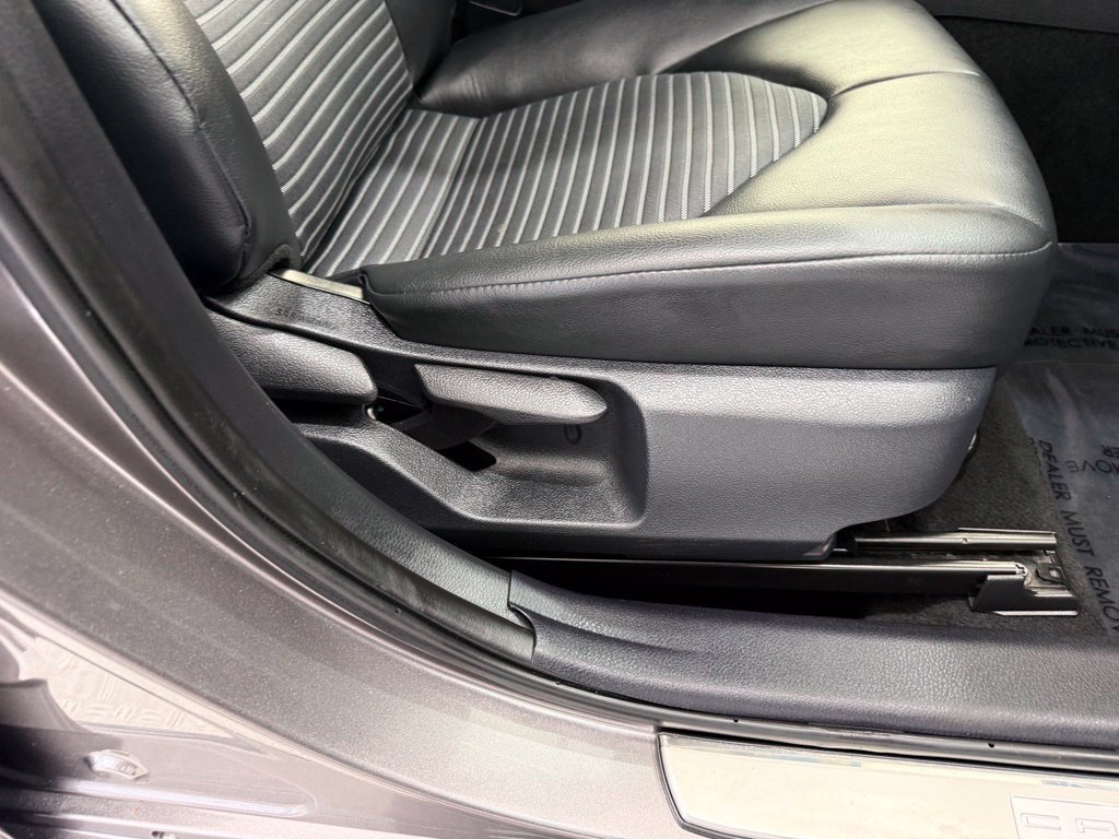 Used 2024 Toyota Camry SE FWD image 20