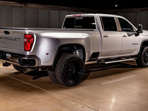 Used 2020 Chevrolet Silverado 3500 LT w/ All Star Edition image 10