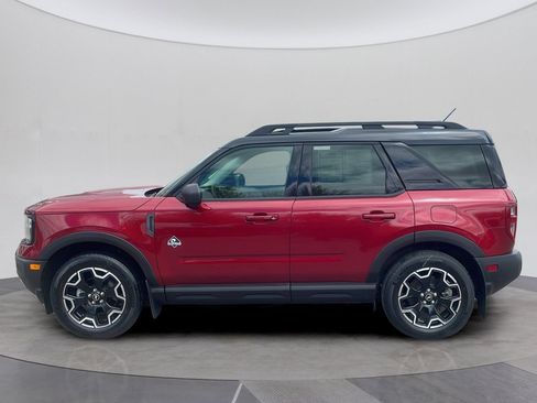 Certified 2025 Ford Bronco Sport Outer Banks w/ Outer Banks Tech Package+ AWD/4WD image 2