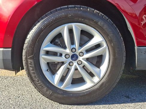 Used 2017 Ford Edge SEL w/ Equipment Group 201A image 7