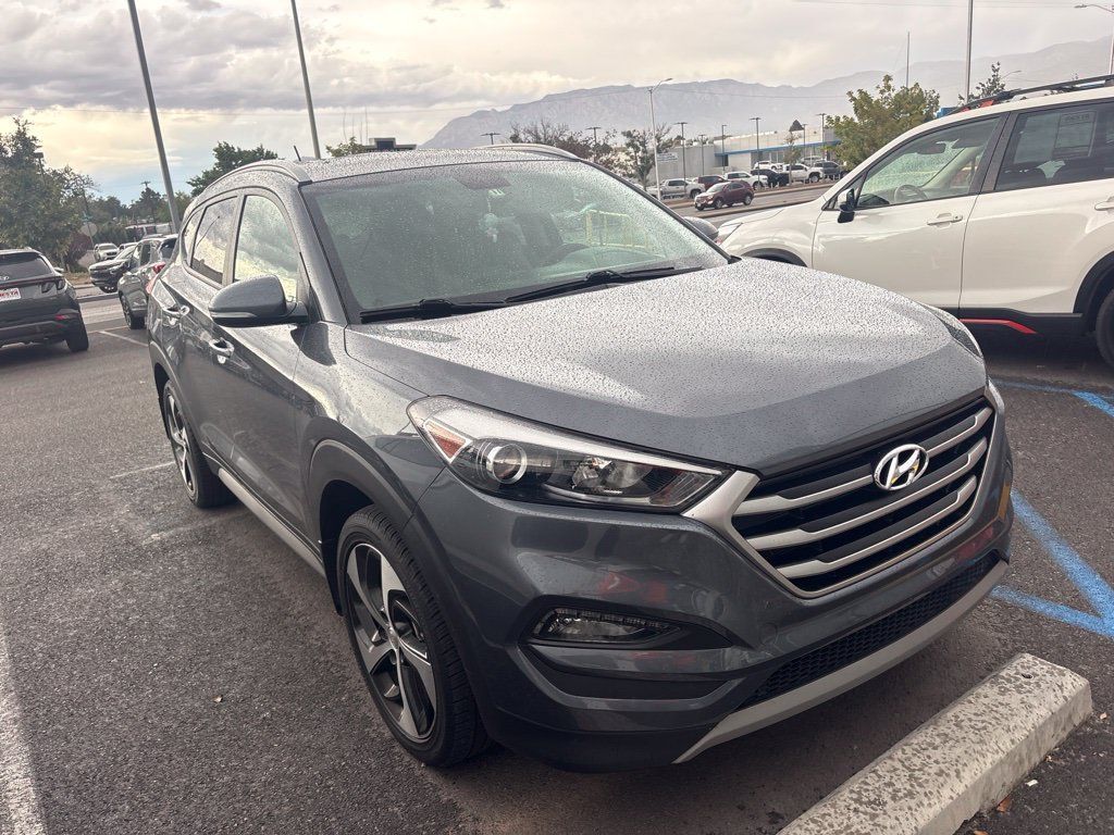 Used 2017 Hyundai Tucson Sport FWD image 2