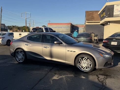 Used 2017 Maserati Ghibli S Q4 AWD/4WD image 5