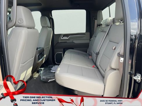 New 2025 GMC Sierra 2500 SLT w/ SLT Premium Package image 12