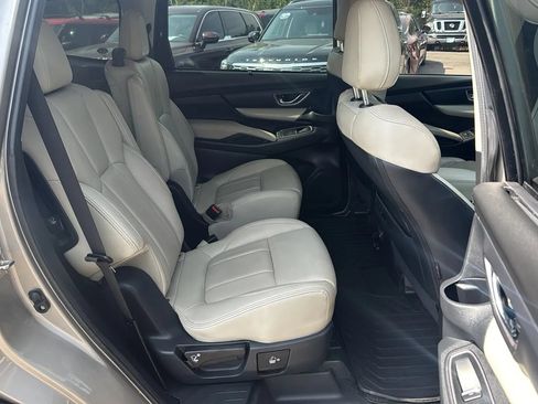 Used 2019 Subaru Ascent Limited w/ Popular Package #3 AWD/4WD image 19