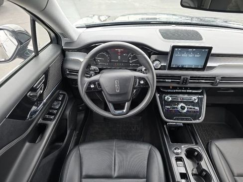 Used 2022 Lincoln Corsair AWD w/ Equipment Group 101A image 24