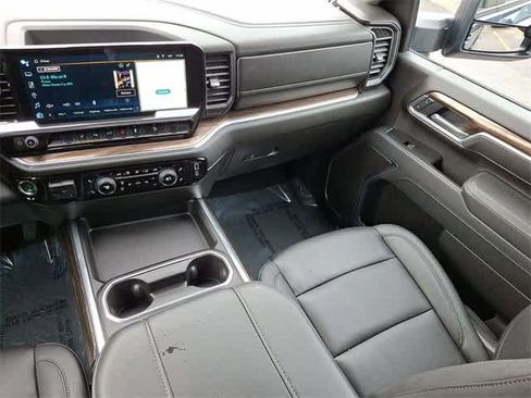 Used 2025 Chevrolet Silverado 2500 LT w/ Trail Boss Package image 12