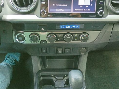 Used 2023 Toyota Tacoma SR5 AWD/4WD image 23