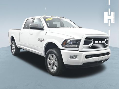 Used 2018 RAM 2500 Laramie w/ Sport Appearance Group AWD/4WD image 3