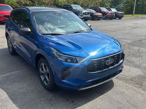 Certified 2023 Ford Escape ST-Line w/ Tech Pack #1 AWD/4WD image 3