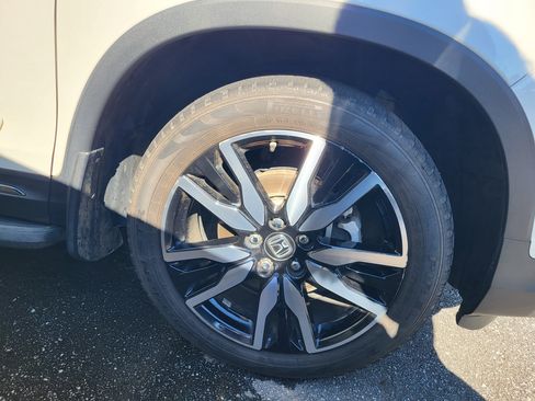 Used 2019 Honda Pilot Elite image 6