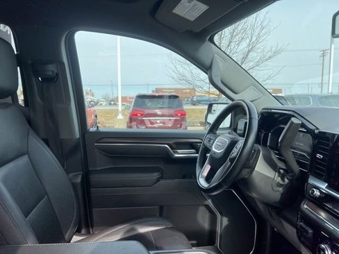 Used 2025 GMC Sierra 1500 SLT image 36