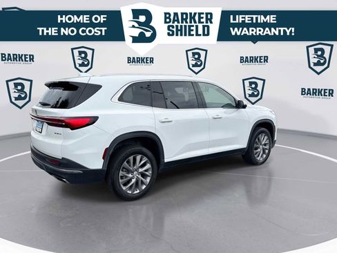 Used 2025 Buick Enclave Preferred AWD/4WD image 9