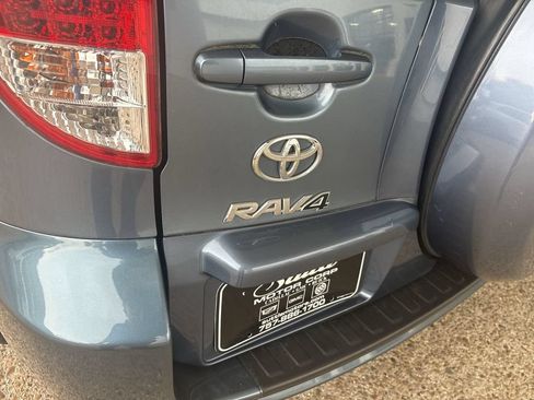 Used 2012 Toyota RAV4 FWD V6 w/ Upgrade Value Pkg image 31