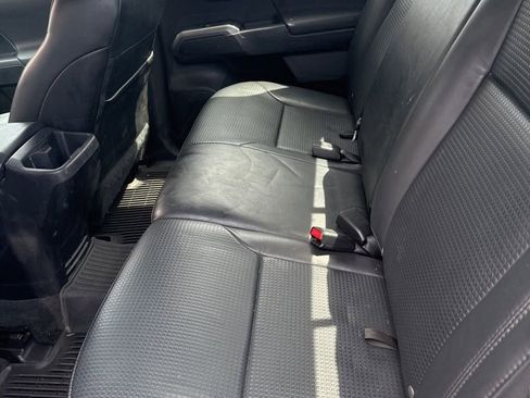 Used 2019 Toyota Tacoma TRD Off-Road w/ TRD Premium Off Road Package AWD/4WD image 7