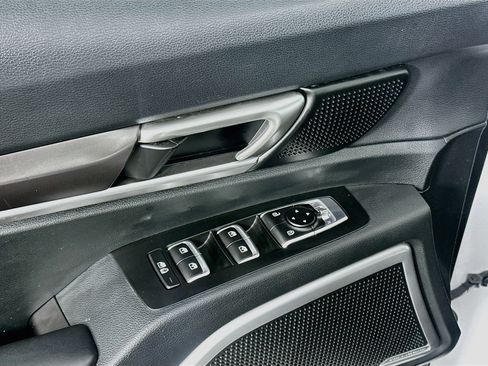 Used 2025 Kia Telluride S FWD image 15