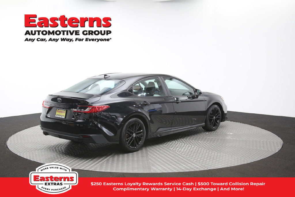 Used 2025 Toyota Camry SE FWD image 42