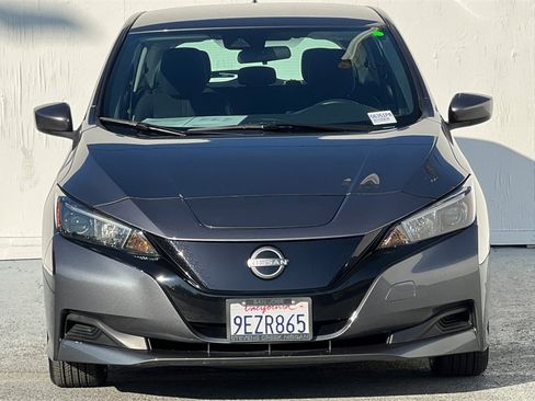 Used 2023 Nissan Leaf S image 9
