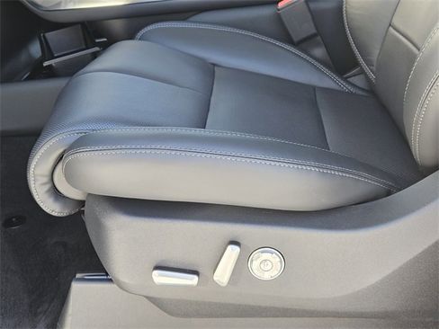 New 2025 Lincoln Navigator L Reserve image 22