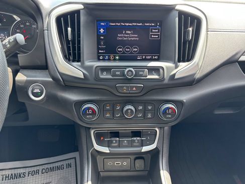 Used 2024 GMC Terrain SLE w/ Driver Convenience Package FWD image 22