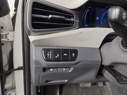 Used 2020 Hyundai Ioniq Limited image 28