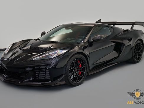 Used 2026 Chevrolet Corvette ZR1 w/ ZR1 Carbon Fiber Aero Package image 3