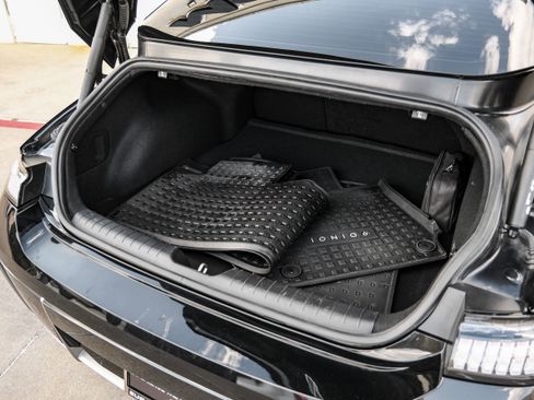 Used 2024 Hyundai Ioniq 6 SE image 46