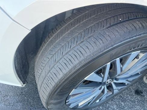Used 2025 Nissan Altima 2.5 SV FWD image 9