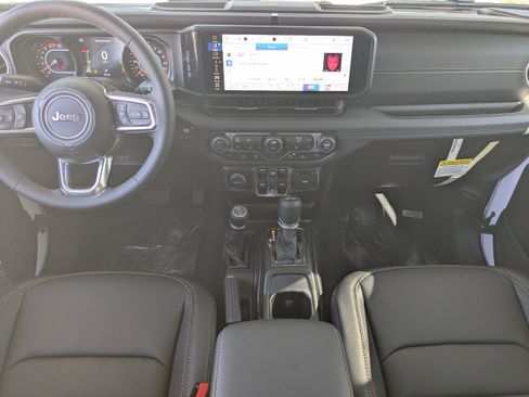 New 2026 Jeep Wrangler Unlimited Rubicon AWD/4WD image 14