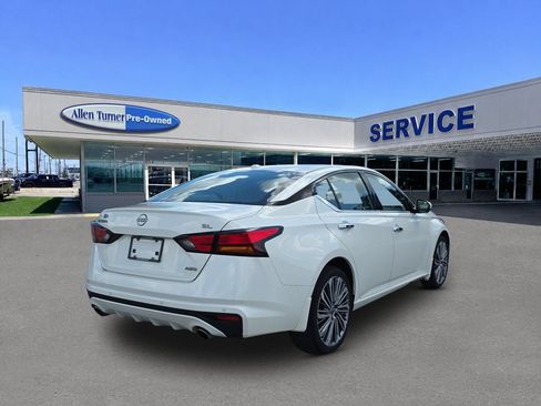 Used 2024 Nissan Altima 2.5 SL AWD/4WD image 8