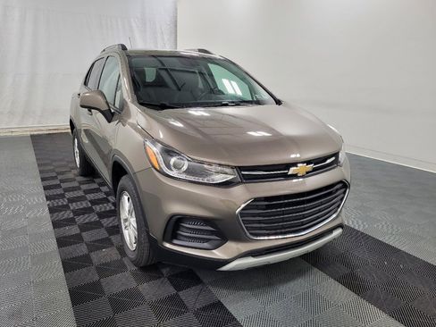 Used 2022 Chevrolet Trax LT w/ Driver Confidence Package AWD/4WD image 15