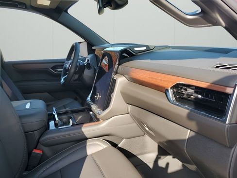 New 2026 GMC Yukon Denali w/ Sun & Power Step Package image 14