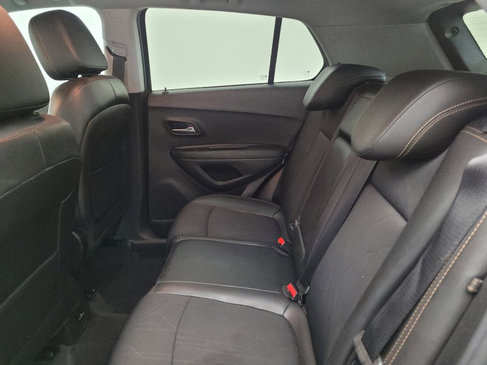 Used 2019 Chevrolet Trax LT w/ LT Convenience Package AWD/4WD image 18
