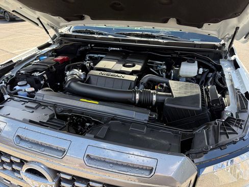New 2025 Nissan Frontier SV w/ SV Convenience Package image 16