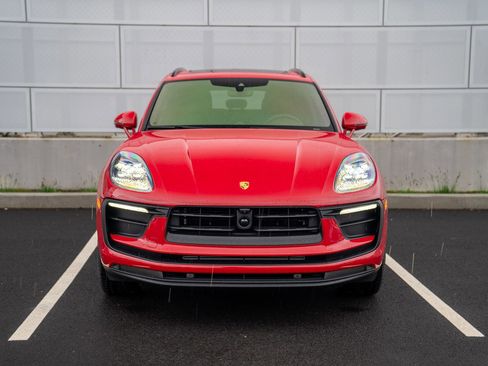 New 2026 Porsche Macan image 6