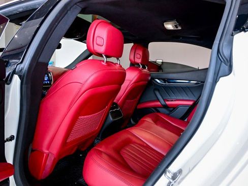 Used 2022 Maserati Ghibli Modena image 20