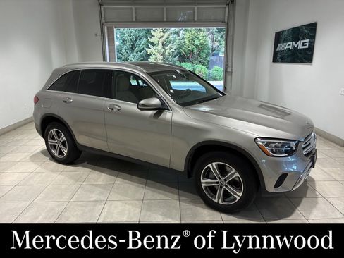 Used 2021 Mercedes-Benz GLC 300 4MATIC image 1