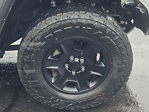 Used 2021 Jeep Gladiator Mojave w/ Cold Weather Group AWD/4WD image 31
