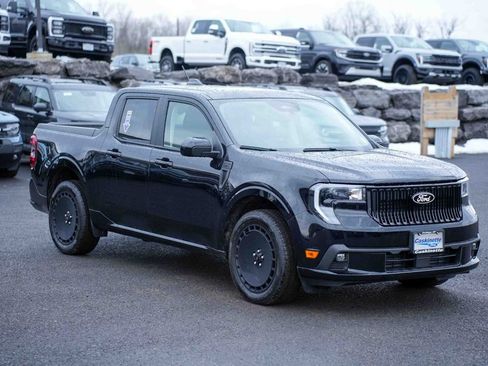 Used 2025 Ford Maverick Lobo image 3