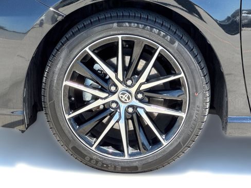 Used 2024 Toyota Camry SE FWD image 12