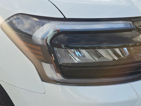 Used 2024 Ford Expedition Limited RWD image 11