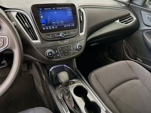 Used 2024 Chevrolet Malibu LT FWD image 26