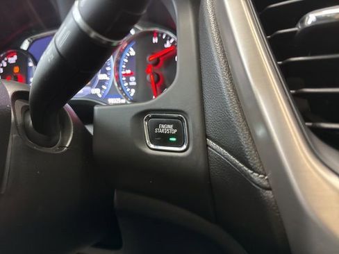 Used 2021 GMC Acadia Denali image 29