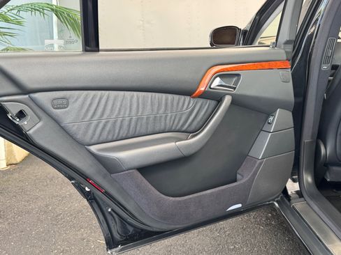 Used 2002 Mercedes-Benz S 430 image 24