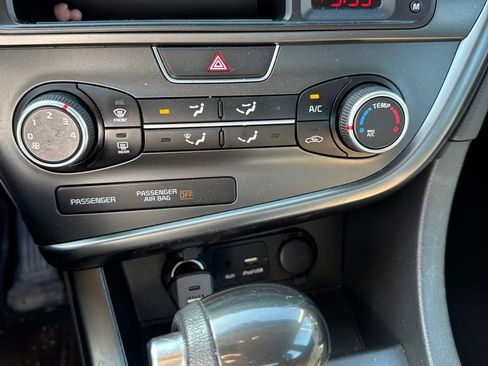 Used 2015 Kia Optima LX FWD image 11