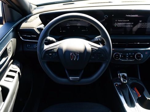 Used 2025 Buick Envista Preferred FWD image 11
