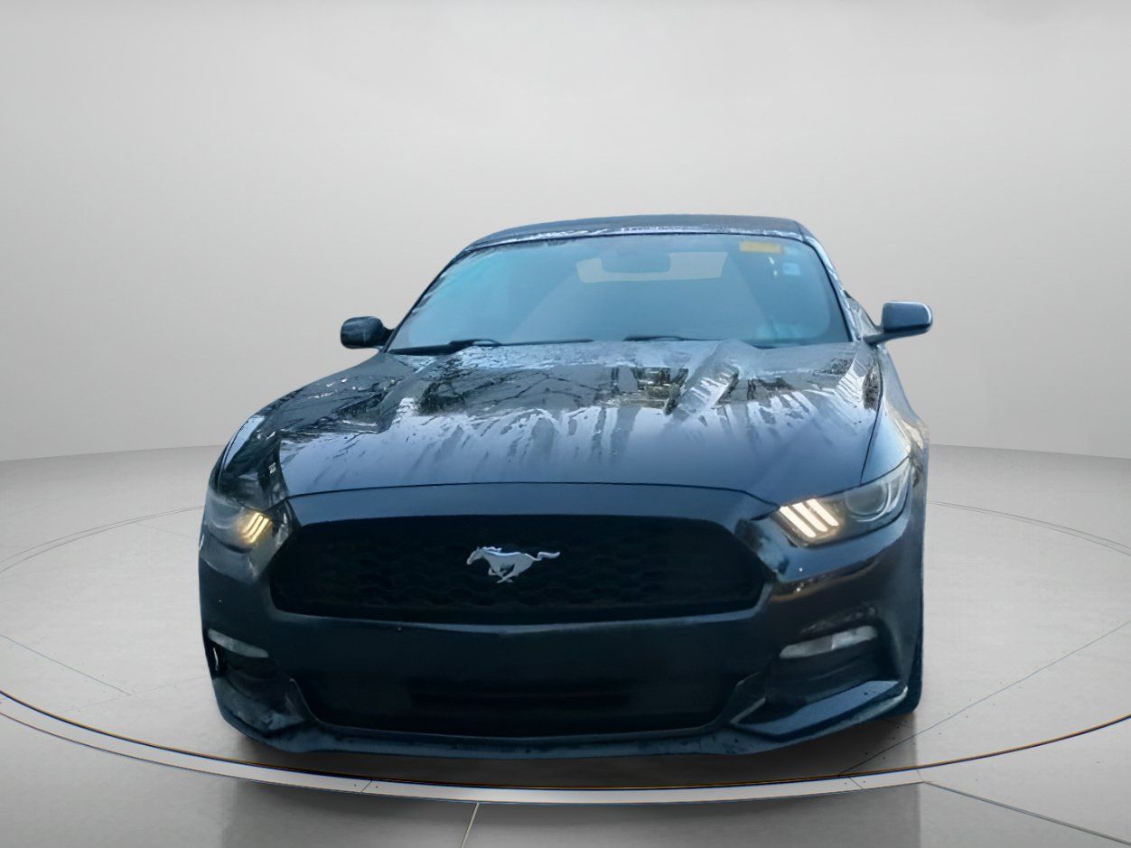 Used 2016 Ford Mustang Convertible RWD image 8