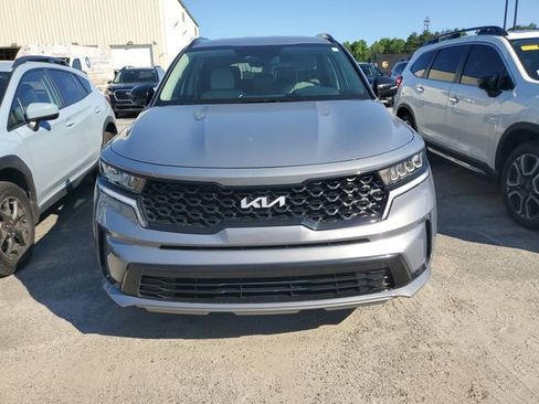 Used 2023 Kia Sorento S FWD image 2